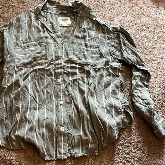 Abercrombie small button down striped - Picture 9 of 9